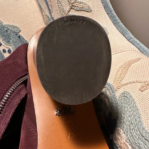 Coach Ombré Heel Boots. Size 7.5.  Like New! - Picture 9 of 9